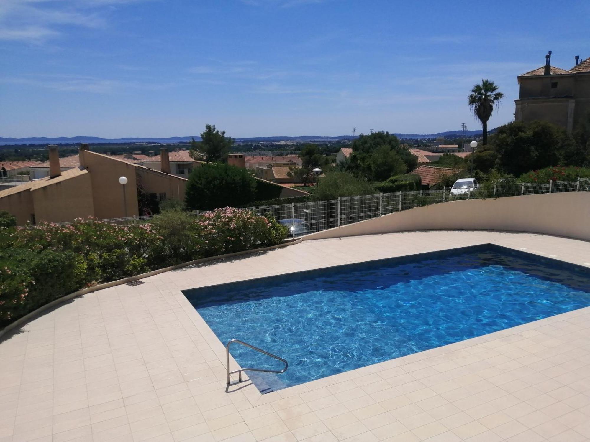Studio Climatise Dans Residence Avec Piscine Et Tennis Hyères Exteriör bild